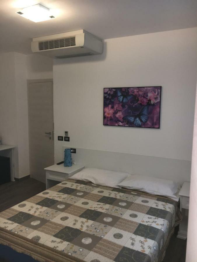B&B Le Farfalle Onno Exteriör bild