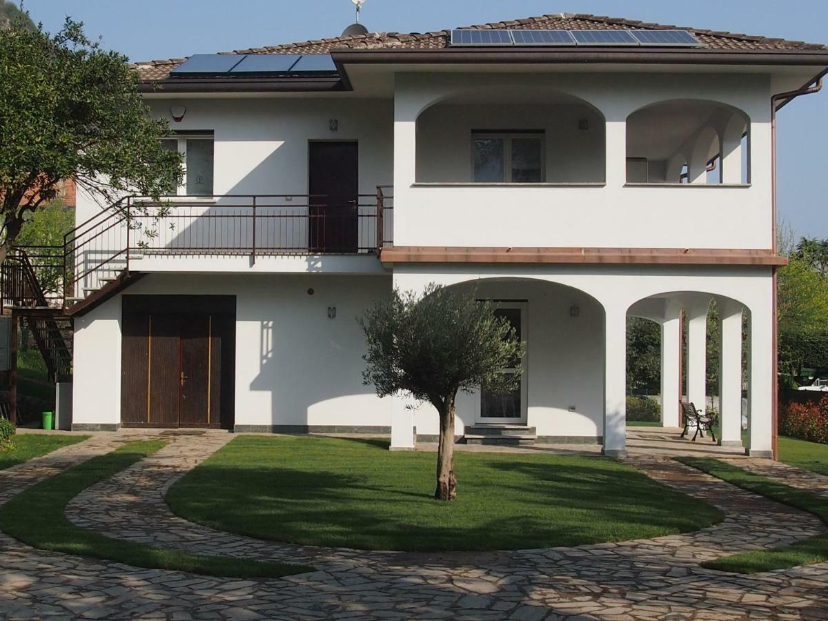 B&B Le Farfalle Onno Exteriör bild